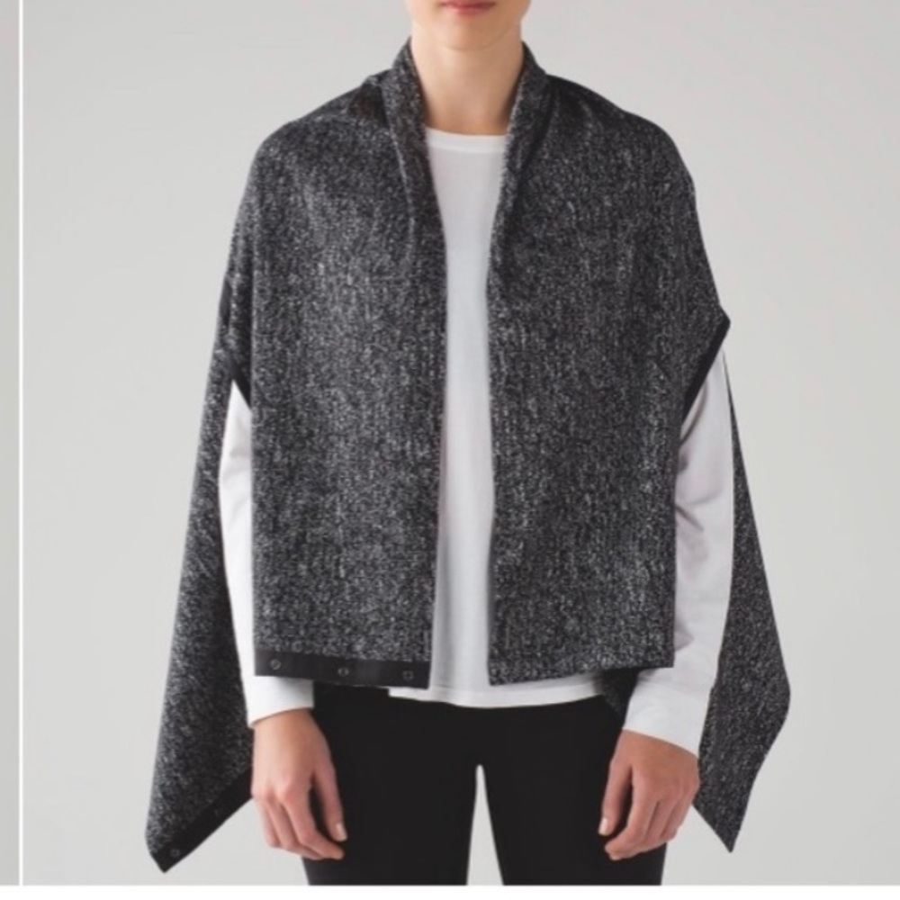 NEW LuluLemon Vinyasa Rulu Scarf Wrap Shawl Yoga
